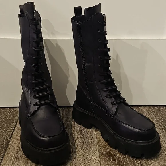 Epic FREE PEOPLE Lug Sole Platform Lace Up Boots